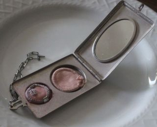 Vintage Compact Vanity Case Powder And Rouge Dance Purse With Chain