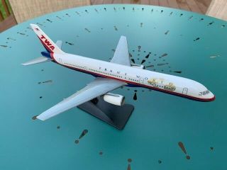 1/200 Trans World Airlines Boeing 757 Display Model 3