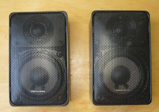 Pair Realistic Minimus 7 Black Book Shelf Stereo Speakers 40 Watt