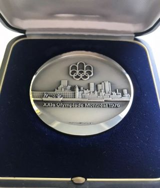 OFFICIAL 1976 MONTREAL OLYMPIC GAMES.  925 SILVER MEDALLION - w/Box 005215 2