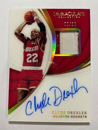 2018 - 19 Panini Immaculate Gold Patch Autograph Auto Card : Clyde Drexler 05/10