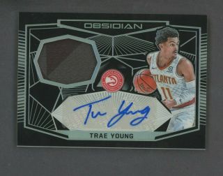 2018 - 19 Panini Obsidian Trae Young Rpa Rc Rookie Patch Auto 31/50 Hawks