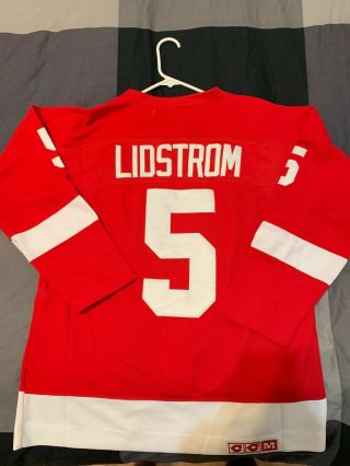 Nicklas Lidstrom Ccm Red Wings Jersey - Size 48