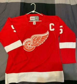 Nicklas Lidstrom CCM Red Wings Jersey - Size 48 2