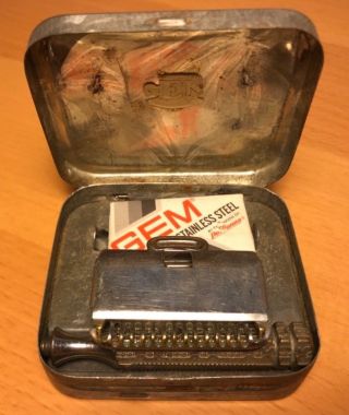 Vintage GEM Micromatic Single Edge Safety Razor w/ Tin Travel Case 3