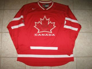 Team Canada Vancouver 2010 Olympics Off.  Lic Nike Jersey,  Size Men 
