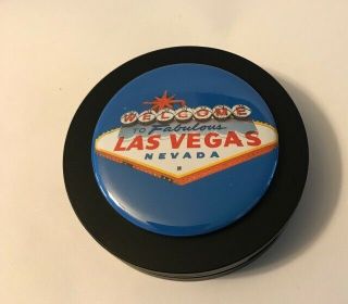 1980s Vintage " Welcome To Las Vegas Sign " Powder Compact