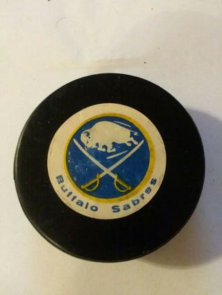 Buffalo Sabres 1974 - 75 Nhl Official Game Hockey Puck Viceroy Game Vtg