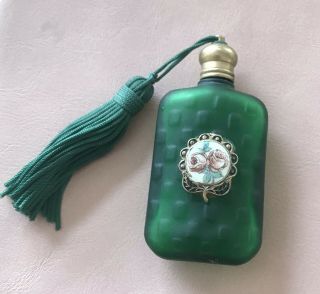 Vintage Emerald Green Glass Perfume Bottle W/tassel 2.  75” Roses Brass Top