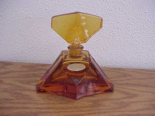 Decorative Pompadour Amber Glass Vanity Perfume Bottle