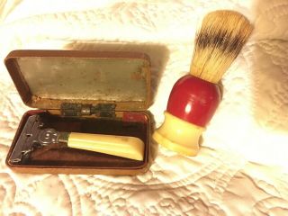 Vintage 1940’s Schick Injector Men’s Razor W/shaving Cream Brush