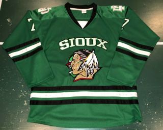 North Dakota Fighting Sioux Tj Oshie 7 Kooy Hockey Jersey Size Large