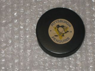 Pittsburgh Penguins Puck Nhl Viceroy Rubber Crested 1973 - 1983