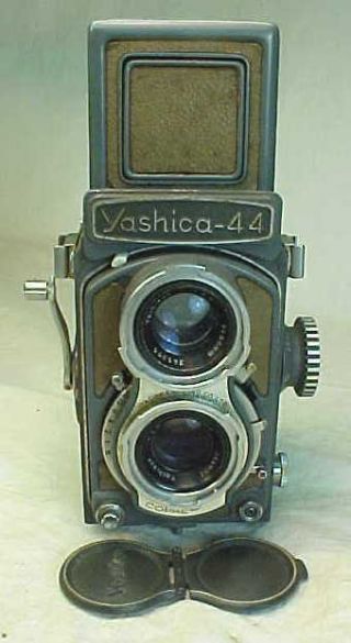 Yashica 44 Tlr Camera W/ 60mm F/3.  5 Yashikor Lens Gray