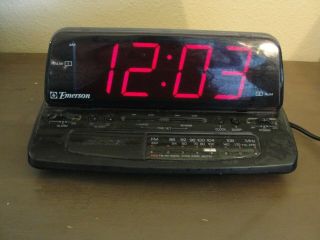 Vintage Emerson Am/fm Digital Clock Radio Model Ak2735 Alarm,  Huge Red Display