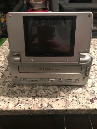 Audiovox Vbp2000 5 " Lcd Monitor Vcr Portable Video.  Tested/works Rough Outside.