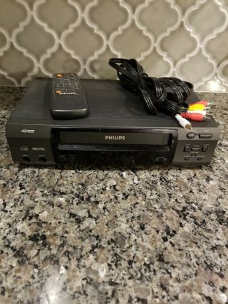 Philips Vrb411at22 Vhs Hq 4 Head Vcr Player With Remote & Audio Cables -