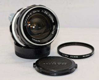 Nikon Nikkor - S Auto 35mm F/2.  8 Non - Ai Wide Angle Lens