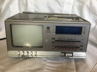 Vintage 1980s 80’s Ge Clock Radio Mini Television 1986 Antenna Push Button Dial