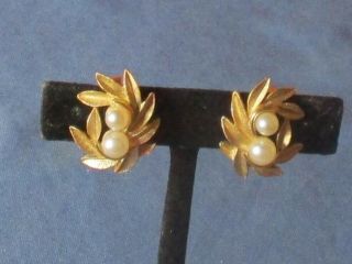 Vintage Signed Avon Gold - Tone Metal Faux Pearl Clip Earrings
