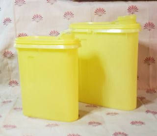 Vintage Tupperware Pitcher Beverage Buddy Pour And Store Yellow X2