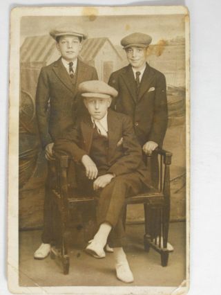 Pc46 Vintage Postcard Rppc 3 Guys With Hats Southend Marine Parade