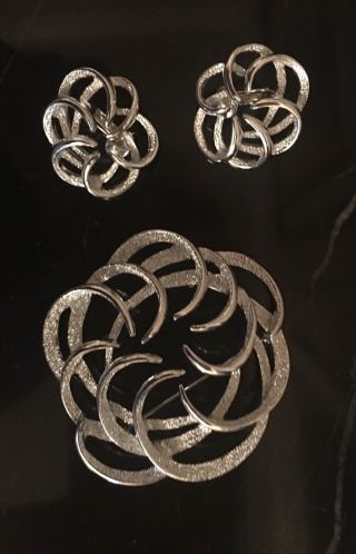 Vintage Sarah Coventry Textured Silver Tone Swirl Brooch & Clip Earrings