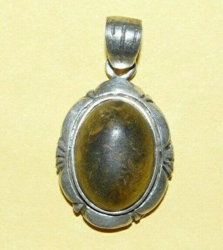 VTG OLD PAWN NATIVE AMERICAN NAVAJO STERLING SILVER w/ AMBER CABOCHON PENDANT 2