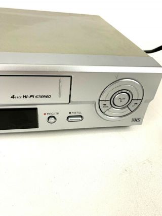 Zenith VCS442 VHS VCR - 4 Head Hi - FI Stereo Video Cassette Recorder & Player 2