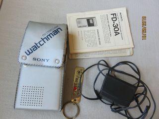 Sony Watchman Fd - 30a Portable Am Fm Radio Tv Vhf Uhf Preowed W/ Case
