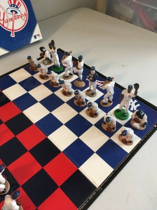 York Yankees vs.  Boston Red Sox Chess Strategy Game - - 2002 USAopoly 2