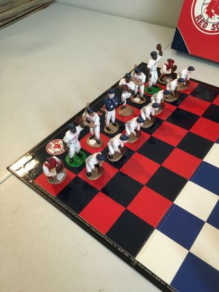 York Yankees vs.  Boston Red Sox Chess Strategy Game - - 2002 USAopoly 3