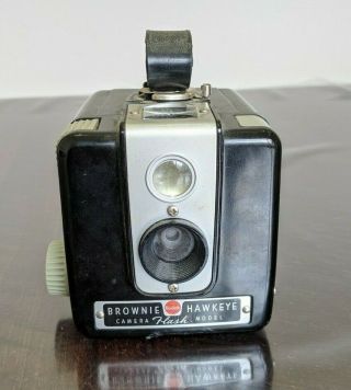 Vintage Kodak Brownie Hawkeye Flash Model 620 Film Box Camera