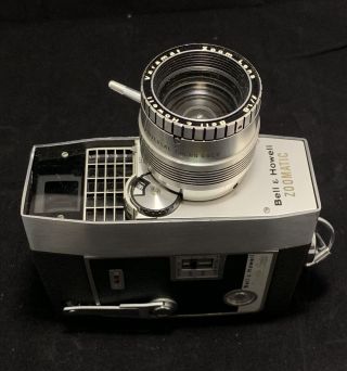 Bell & Howell Director Series Zoomatic Reg 8mm Camera W/case 384305