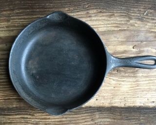 Vintage Wagner Ware Sidney - 0 - 1056y 6 Cast Iron Skillet 9 In.  Across