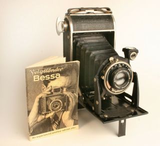 Vintage Voigtlander Bessa Folding Camera 1:6.  3 10.  5cm Clean/working