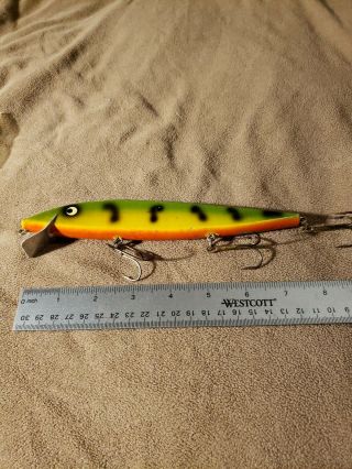 Vintage musky lure - wooden 2