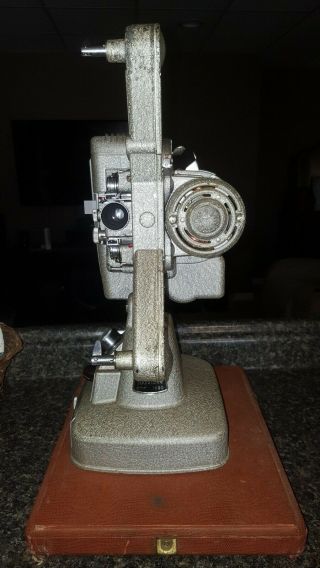 Vintage Keystone 109D 8mm Movie Projector W/ Hard Case. 2
