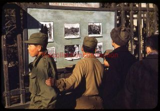 Vtg 1950s 35mm Slide South Korea Street Scene Men Viewing Dong Bang War Photos