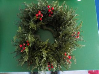 Vintage Plastic Christmas Door Wreath With Red Berries 16 " (sm)