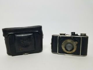 Vintage Foth Derby Film Camera With Carrying Case