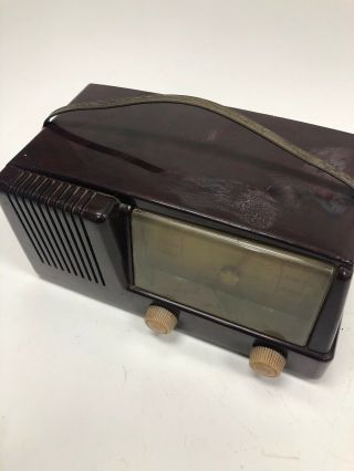Vintage General Electric Model 400 Bakelite Tube Radio 2