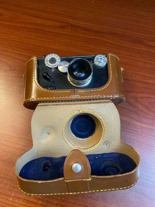Argus C3 Rangefinder 35mm Film Camera - With Leather Case.  Immaculate.