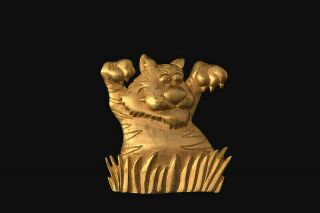 Vtg.  Jj Jonette 1988 Shiny Frosted Gold Tone Cat/tiger In Grass Brooch