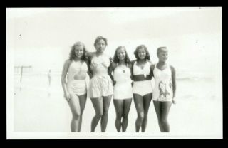 Vintage Pretty Girls Snapshot Photo 1940s Bathing Suit Pose