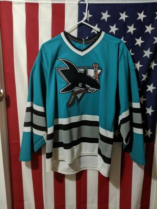 Vintage San Jose Sharks Hockey Jersey Size M,  Vintage Sharks Hockey Jersey