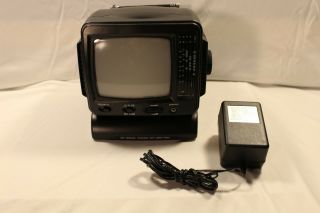 Promo King Model Pk - 4184 5 " Portable Black & White Tv Radio Am Fm Ac/dc