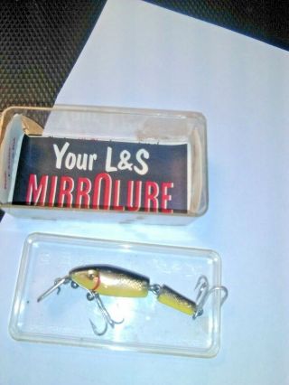 VINTAGE OLD LURE WE HAVE A GREAT LURE A MM23 L&S MIRROLURE/GOLD/BLACK. 3