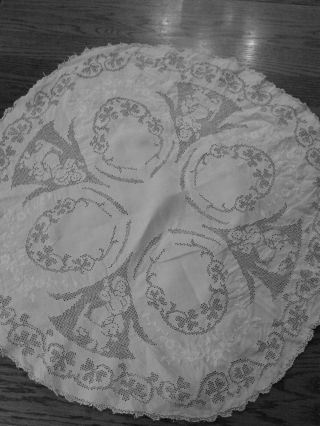 Vintage Tablecloth White Round Lace Table Cloth 25 Inches