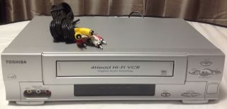 Toshiba W525 Vcr Video Cassette Recorder Vhs Player 4 Head W/ Rca Cables